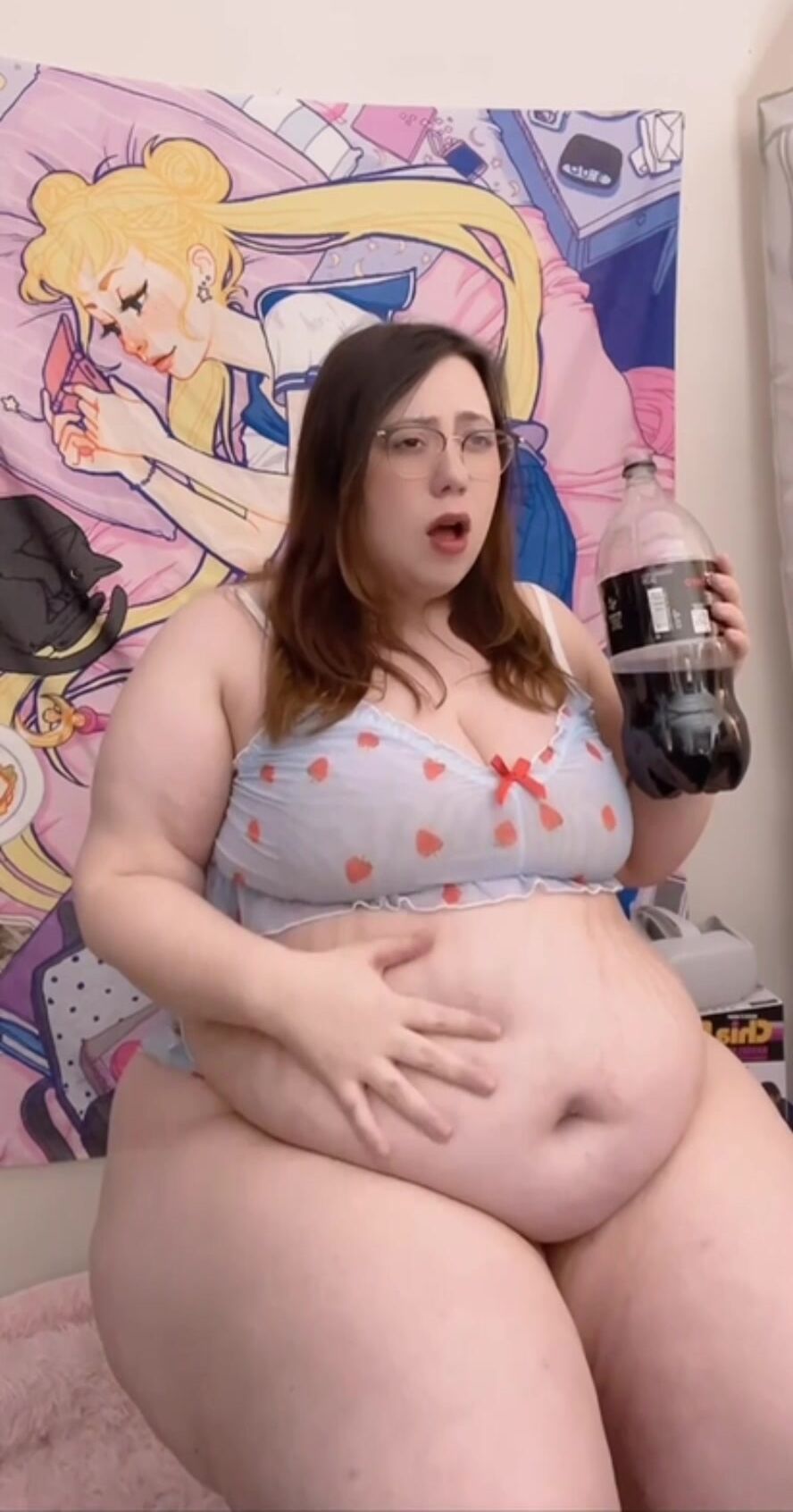Udderly adorable bbw burp compilation