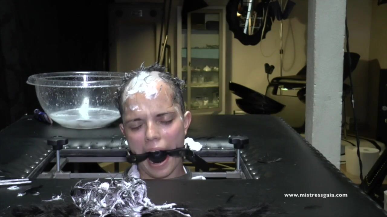 MISTRESS GAIA - BALDHEAD
