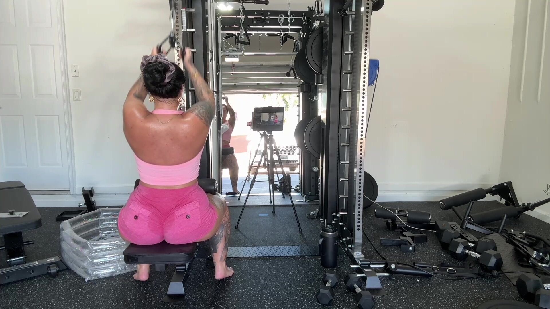 Ognaomifoxx gym stream workout gyat sweaty as fuck
