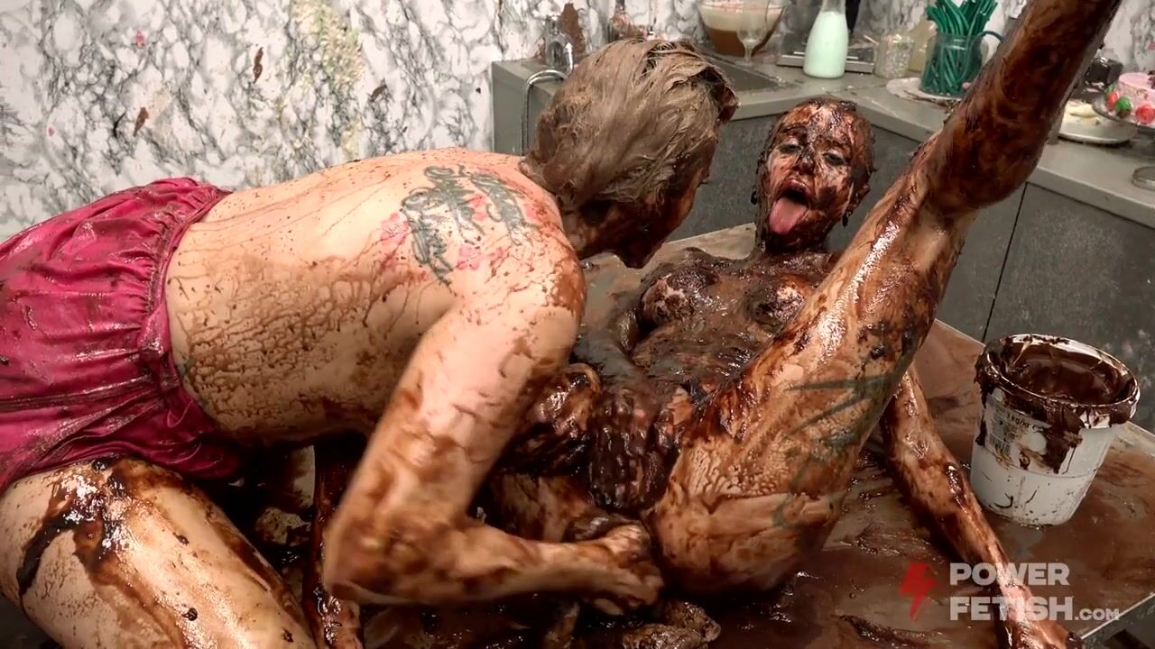 Sasha Beart and Brittany Bardot getting messy
