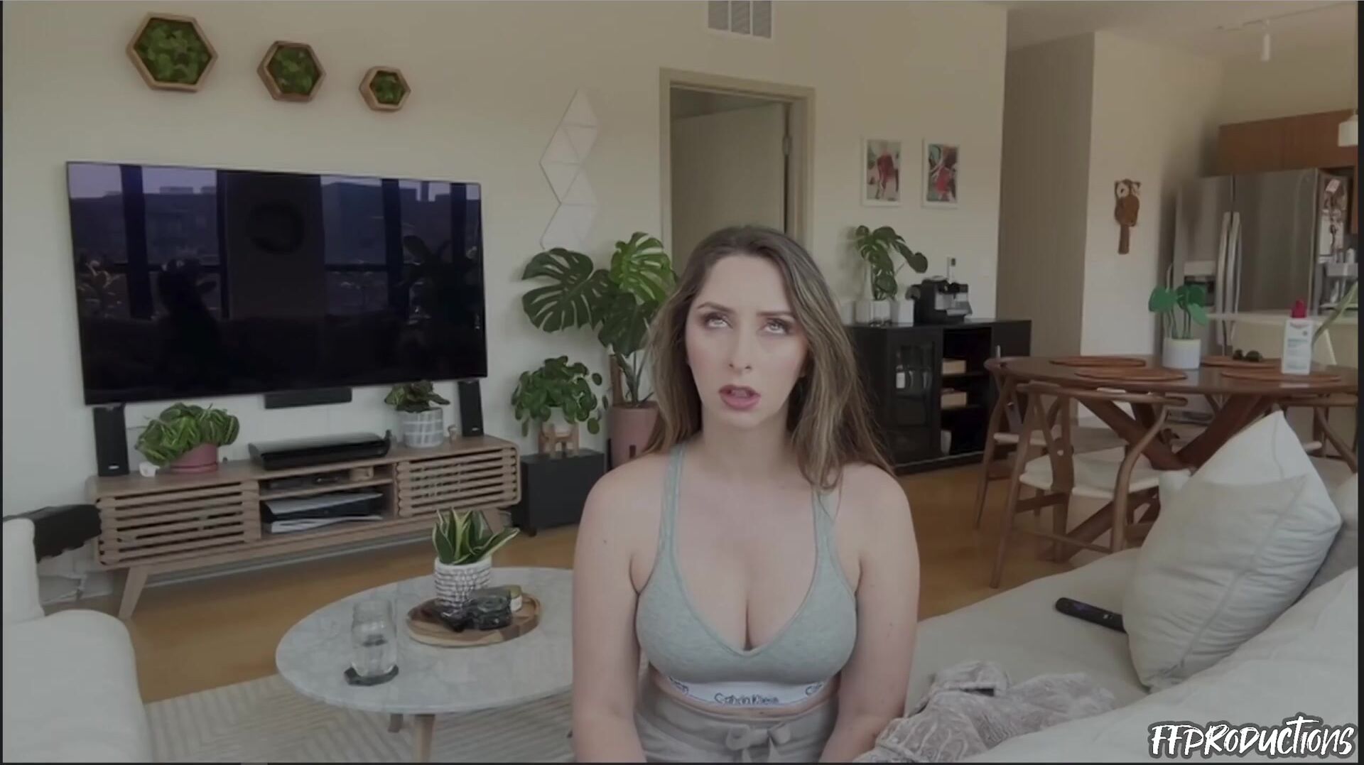 Audrey Renet 24