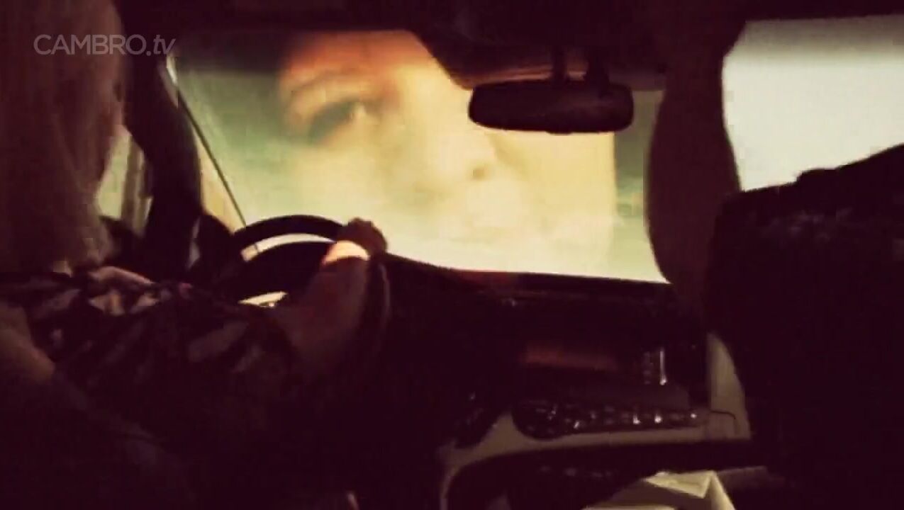 bigcutieeve giantess crushes car with people in it