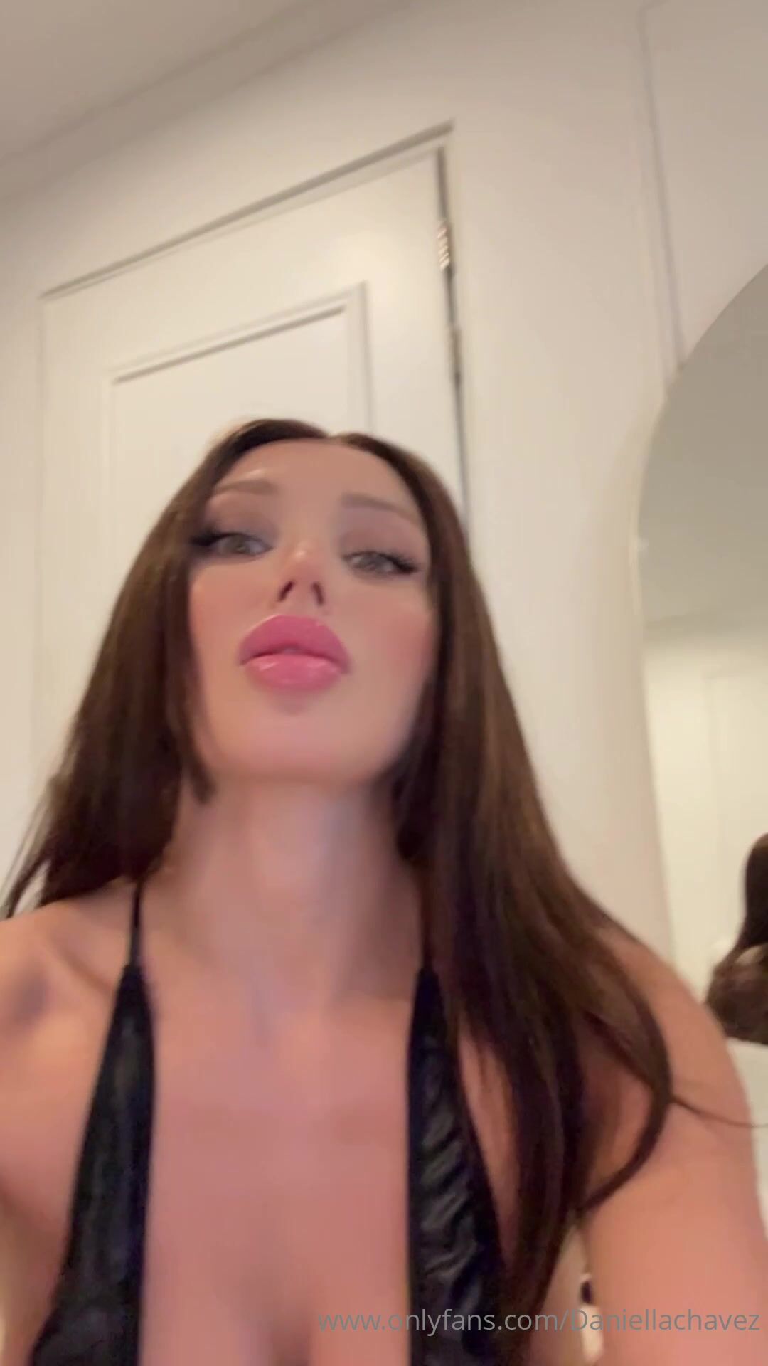 daniella chavez