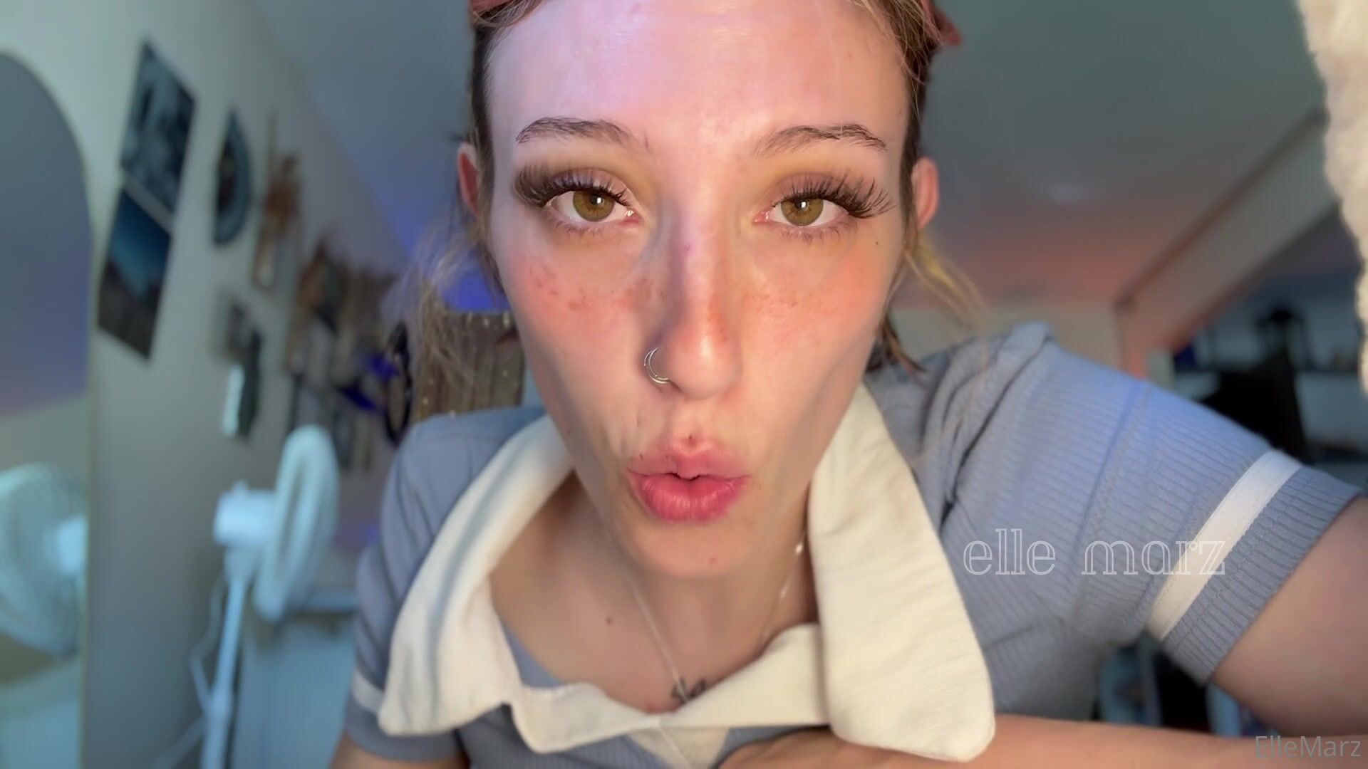 Elle Marz - Told my bro everyone is saying he sucked off his coach (Gay slurs)