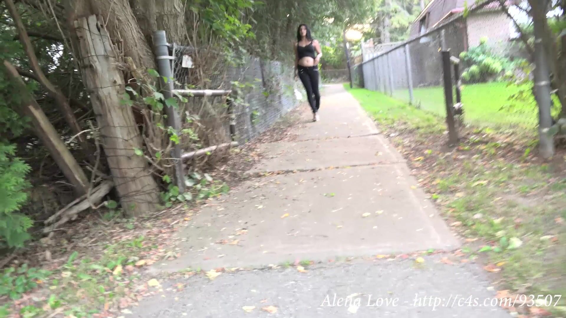 Alena Love Vore