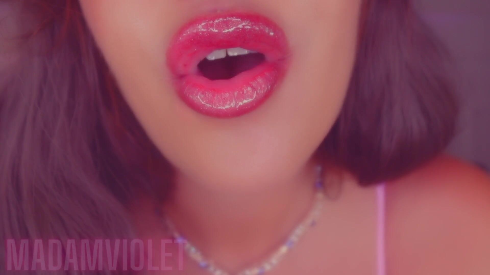 Madam violet stroke spray CEI