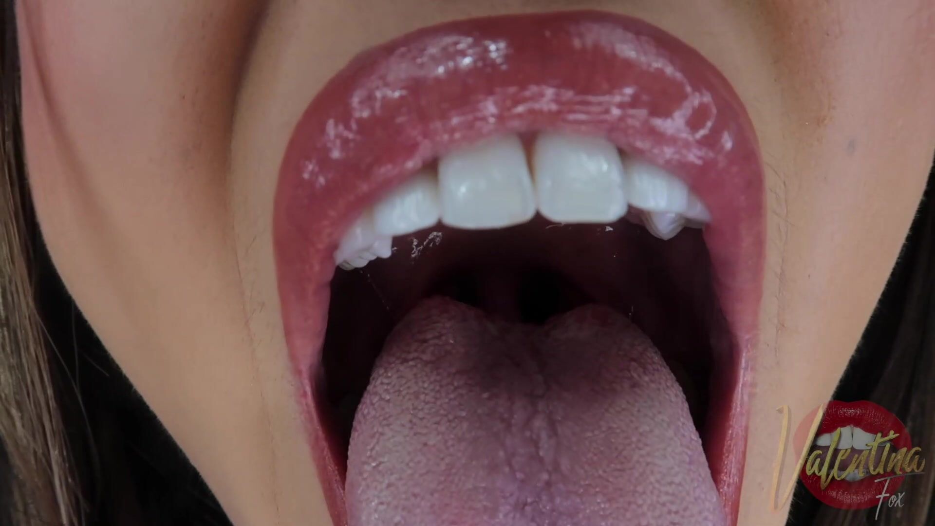 Valentina Fox vore