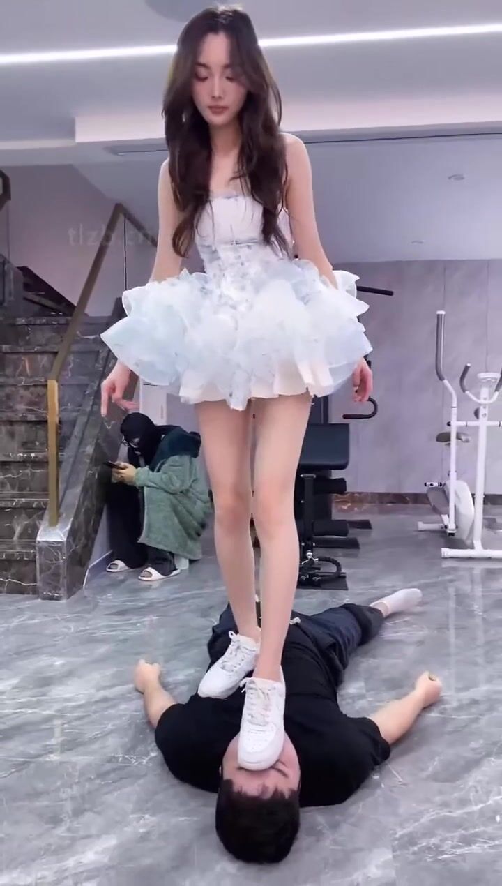 chinese femdom princess faceslap foot worship