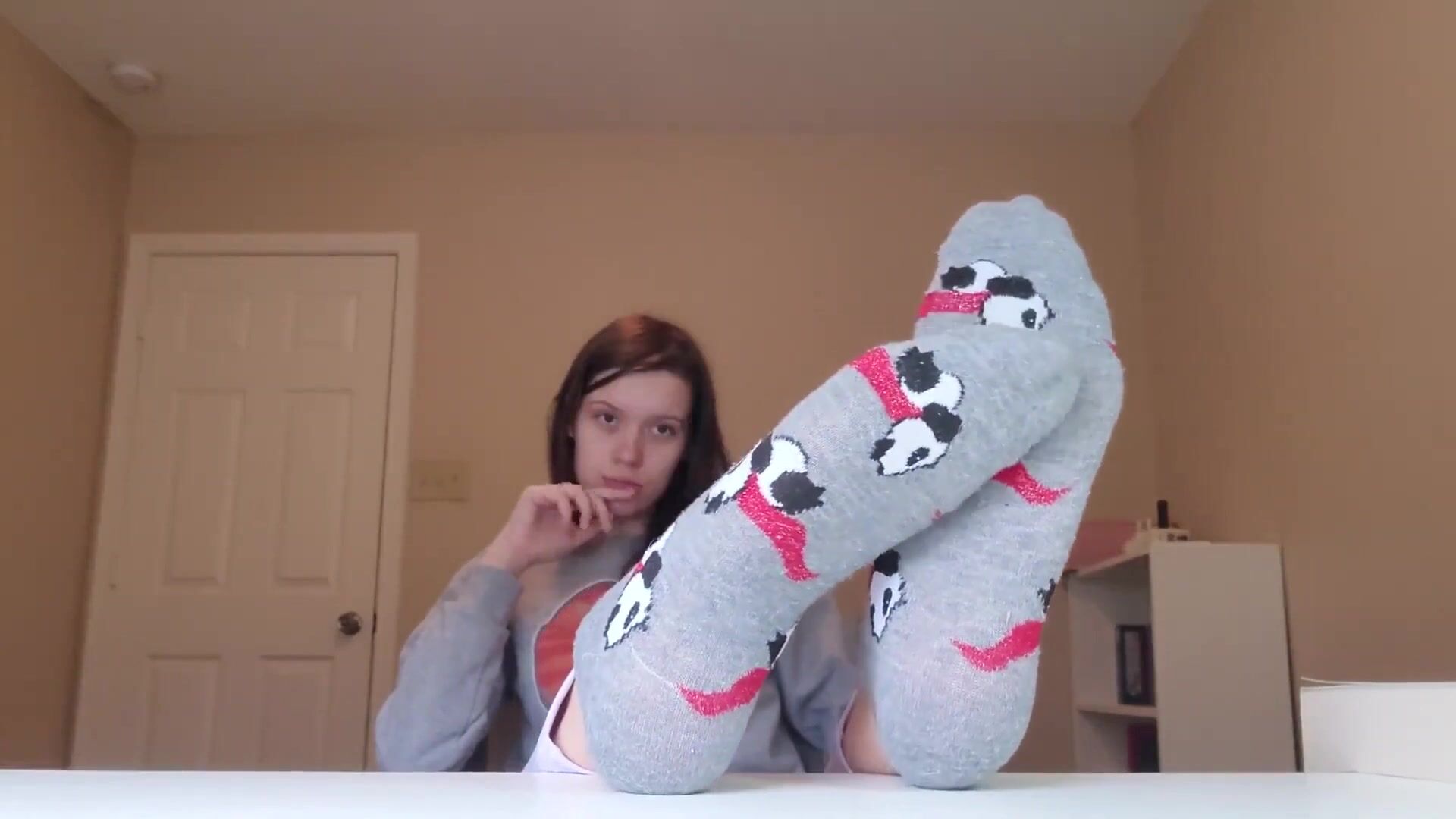 Alissa Hill Strand Super Long Toes