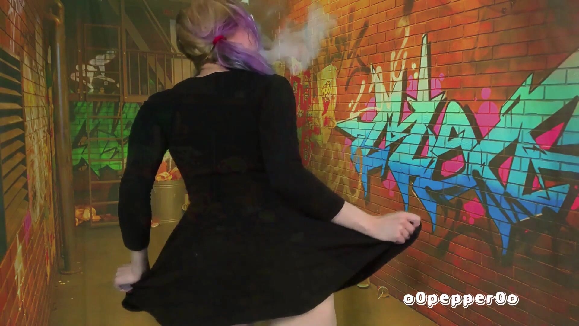o0Pepper0o - BATHROOM BJ FROM COFFEE BAR GIRL