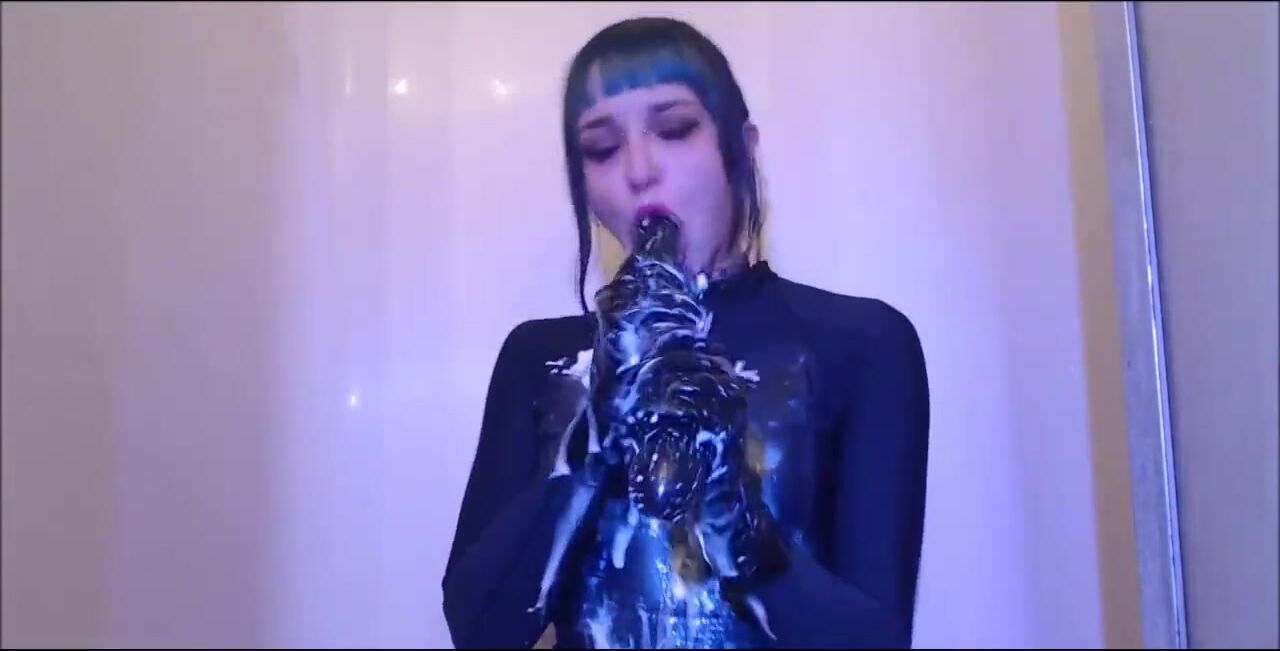 Nina Chrome - Sloppy wetsuit blowjob