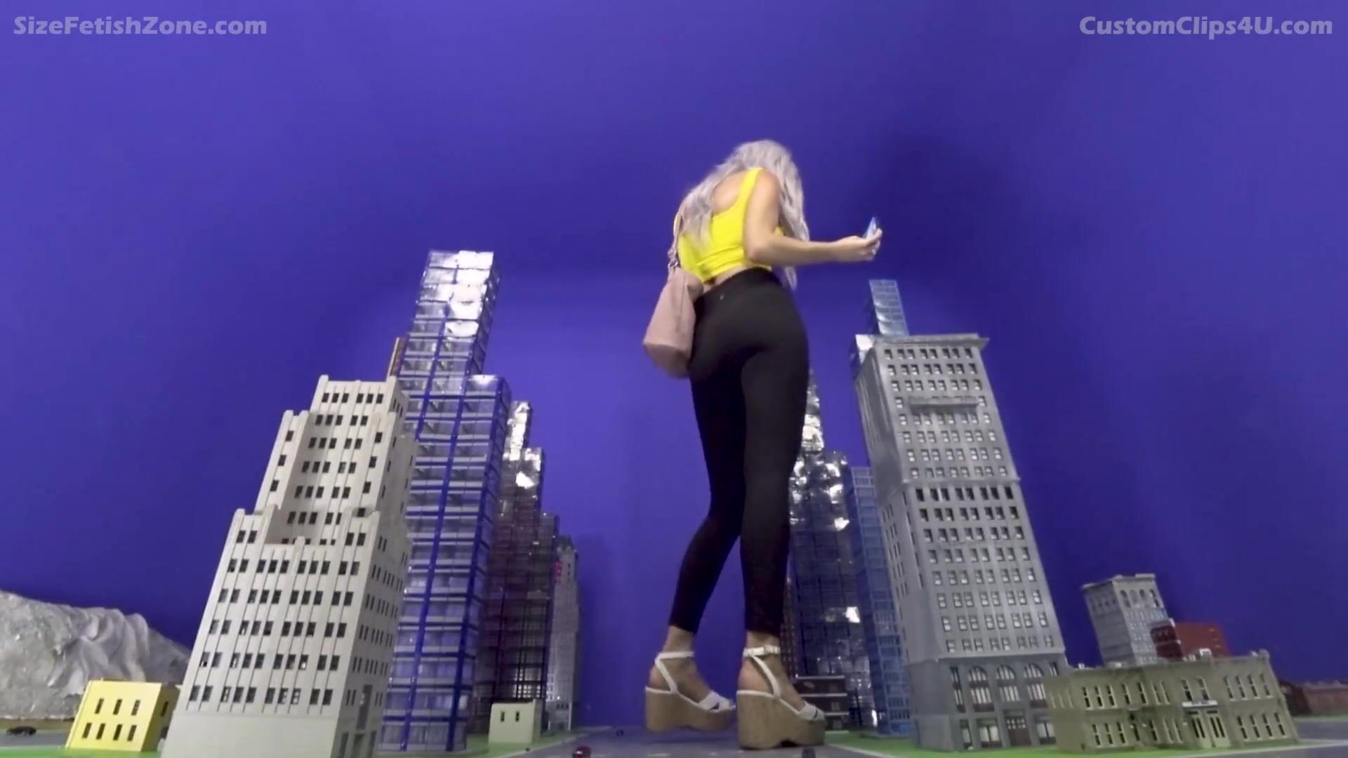 Giantess Zoey and Her Slave City