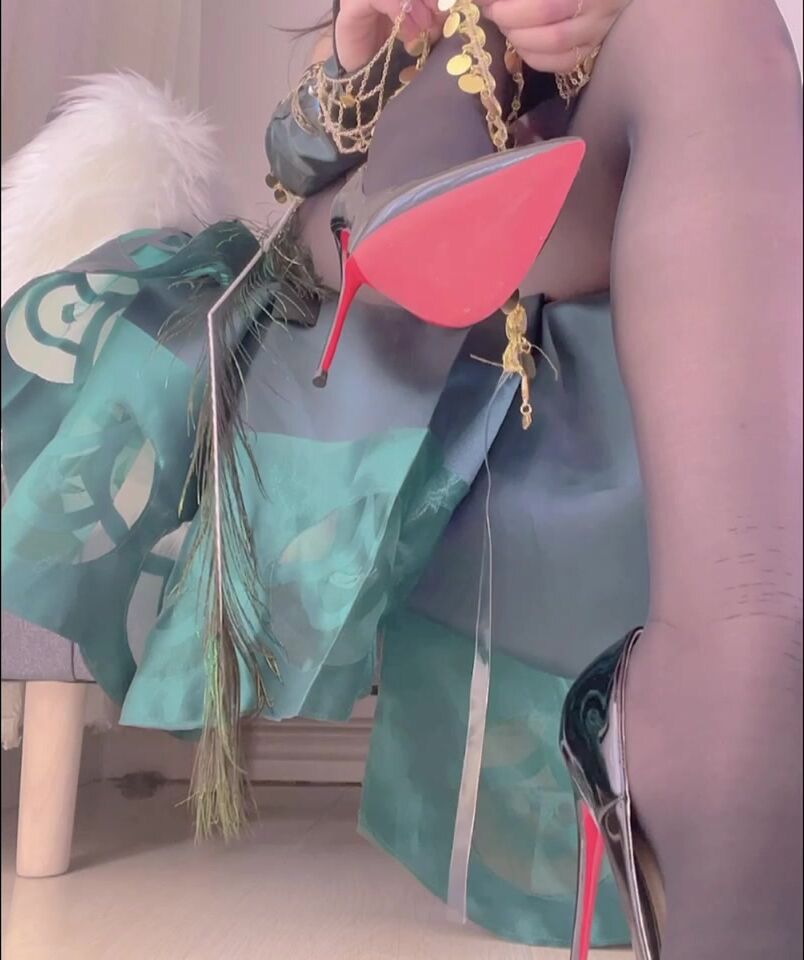 Flcangku chinese cosplay babe in heels
