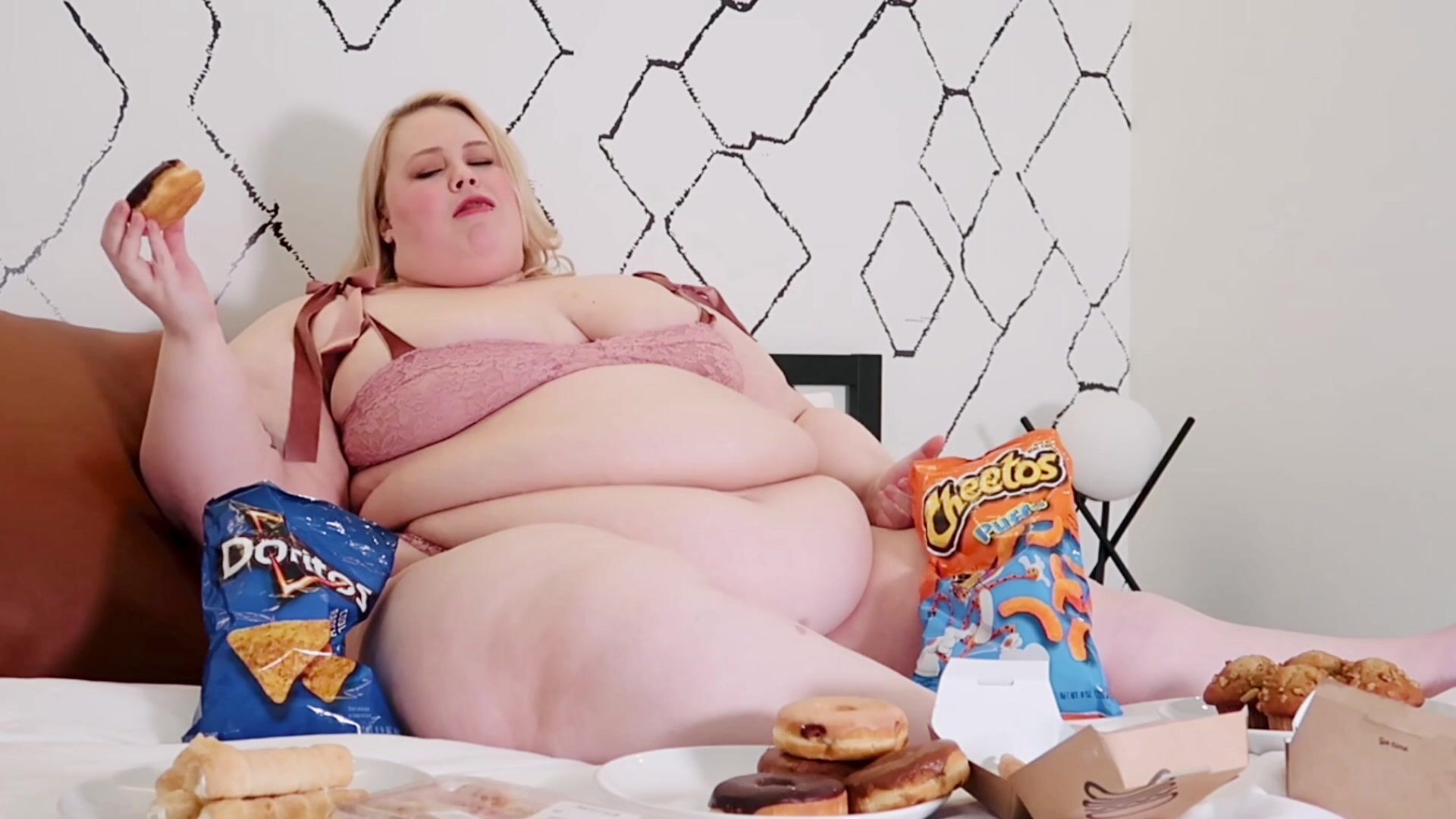 Roxie Belly Stuffing