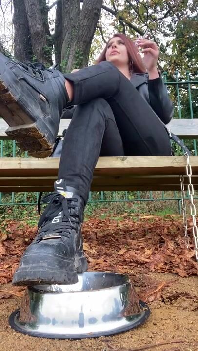 All4se3r3nab,Daddy serena dirty shoes