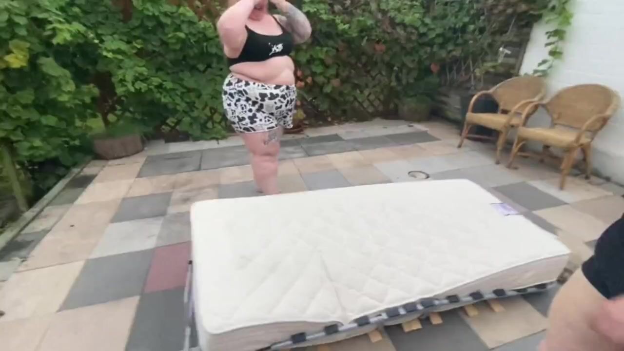 two ssbbw break bed