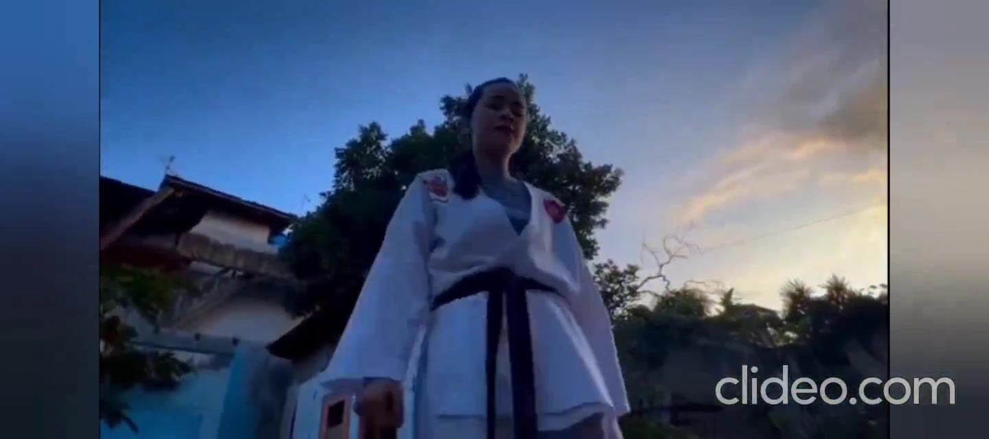 Karate fight lady of fury