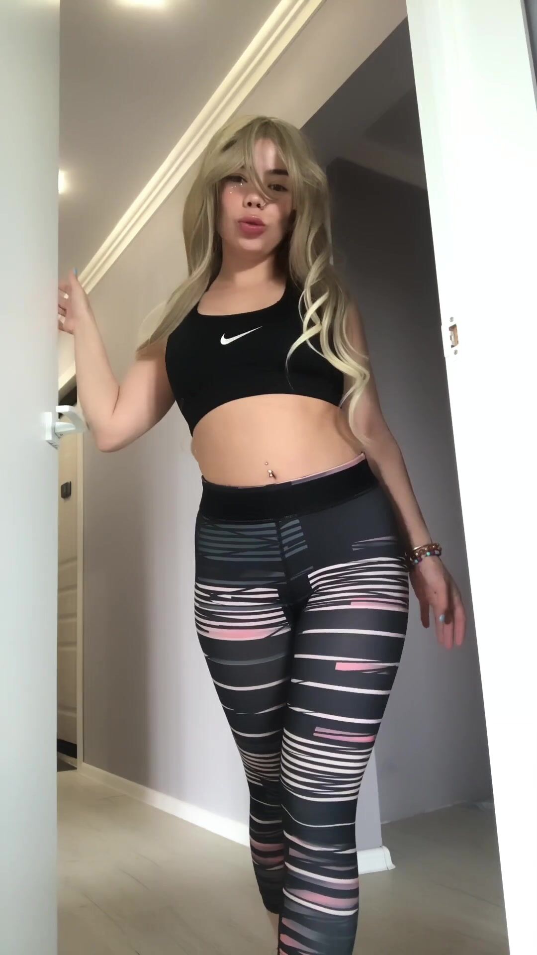 Lea Coco Sexy Leggings Farts