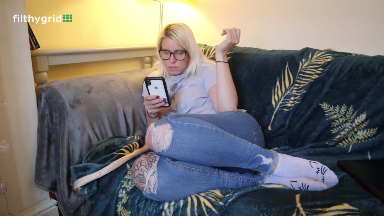 Allymcdee - Fart Voyeur Ignore