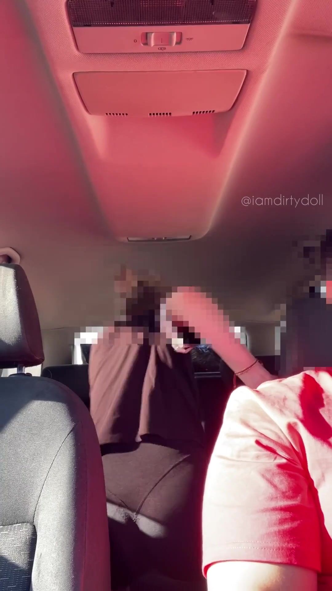 Iamdirtydoll farting in uber