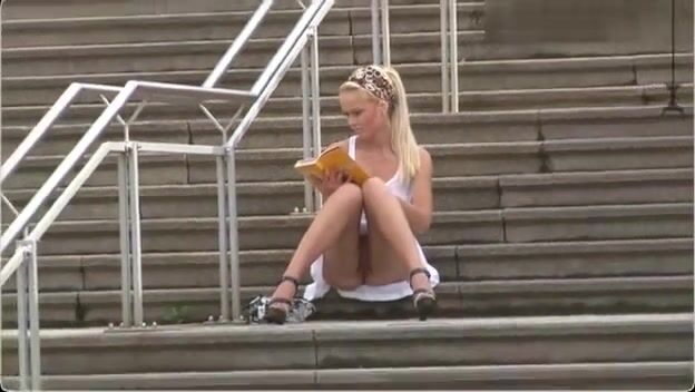 katty up skirt no panties in public
