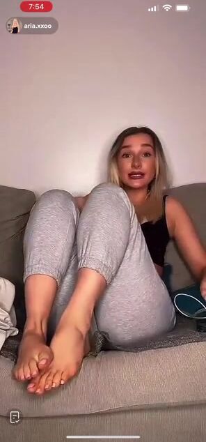 Aria Australian Milf Soles Tiktok Live