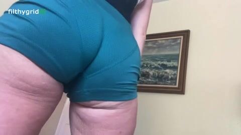 Mia Valencia - The Return Of The Gassy Ass
