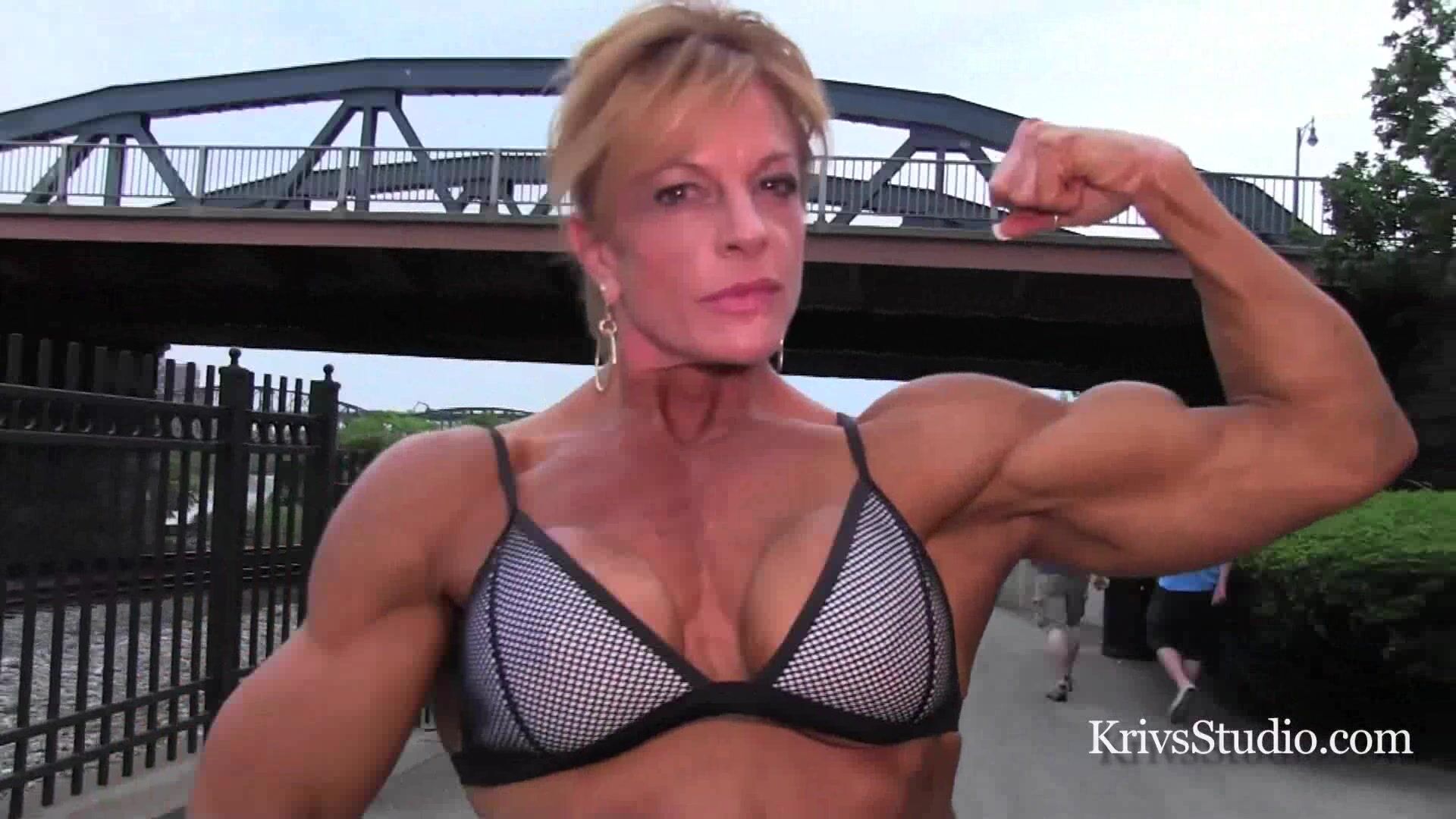 Erin Bicep flexing
