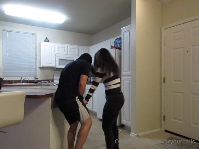 couples ballbusting