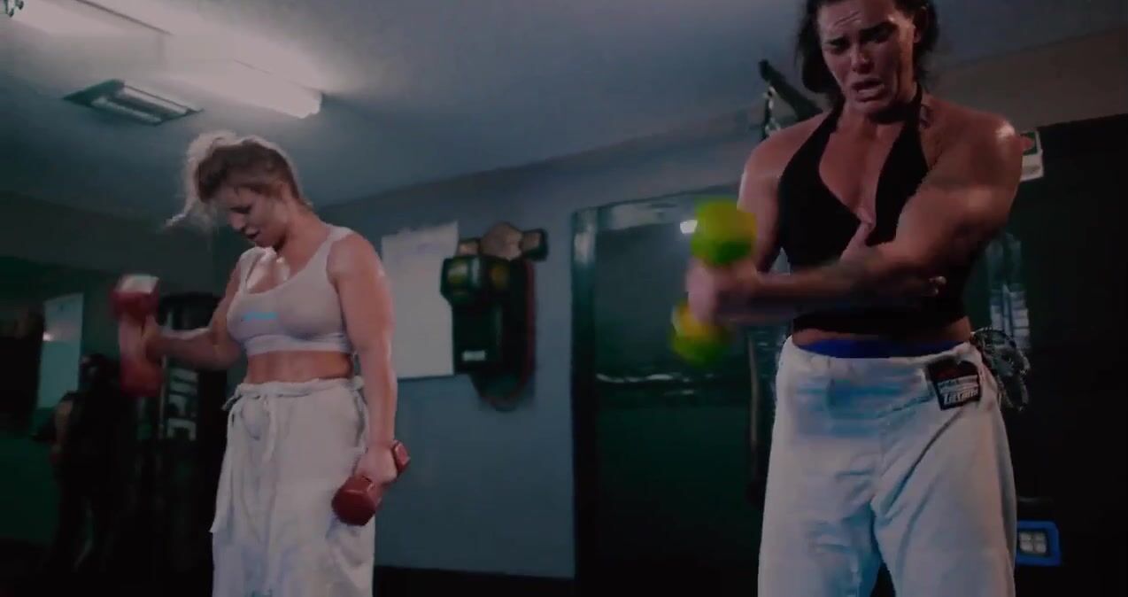 Lexa Stahl & Sheena Bathory, Super Sweaty Dripping