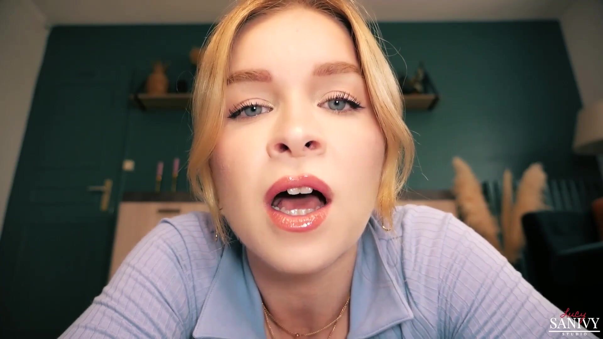 Giantess Lucy Sanivy