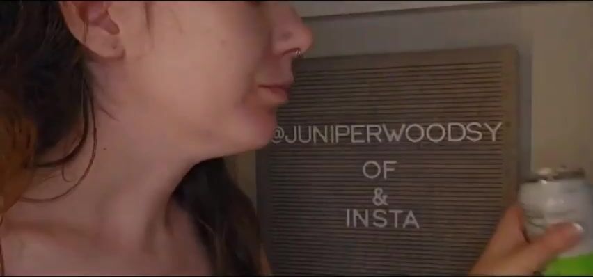 Giantess Juniper woods