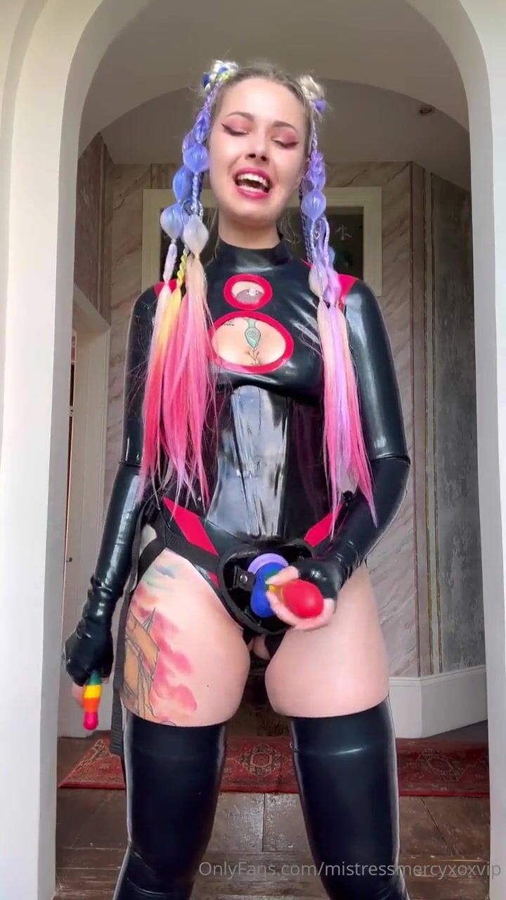 mistressmercyxox strapon hot joi