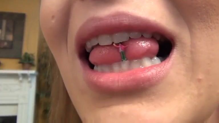 Giantess Sister Linking Brother As Candy