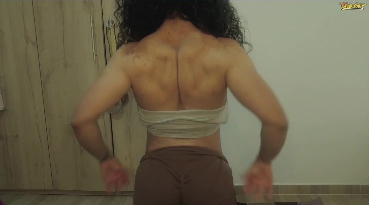 Muscle girl Belinda