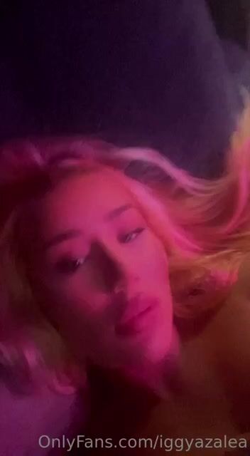 Iggy azalea sexy body