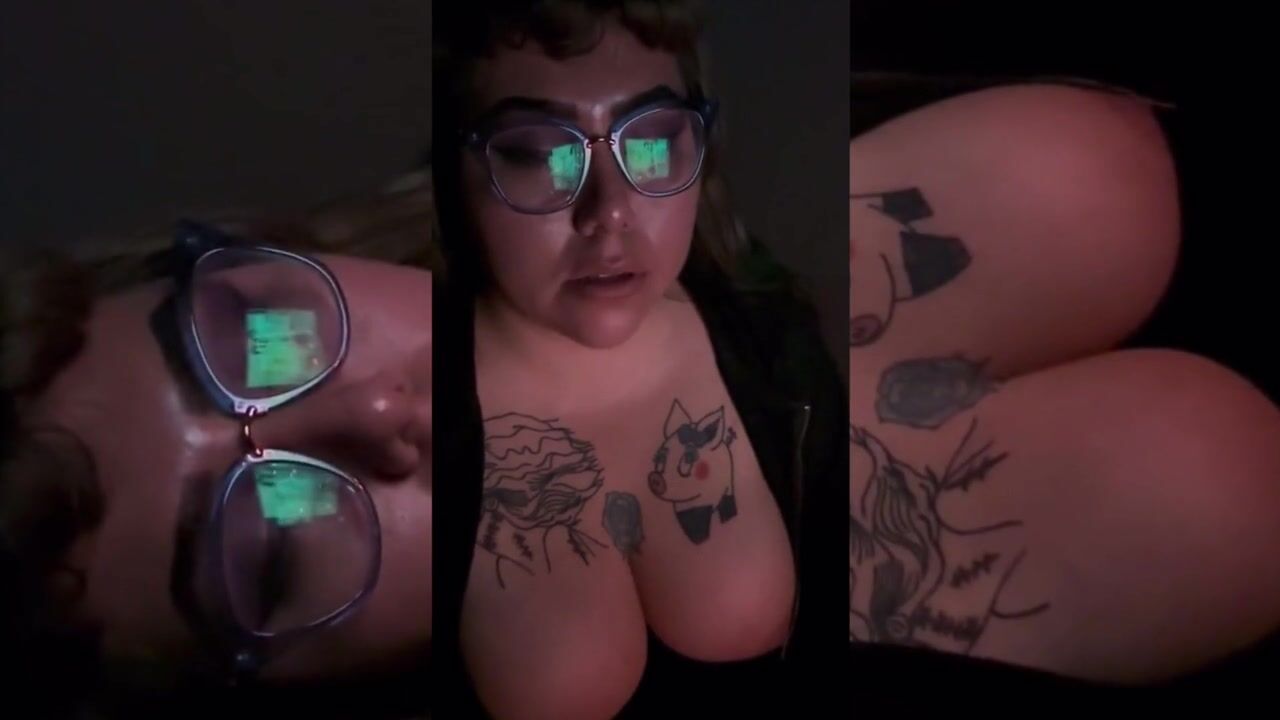 Fat goth sub sidewhore mamacita poppers addict