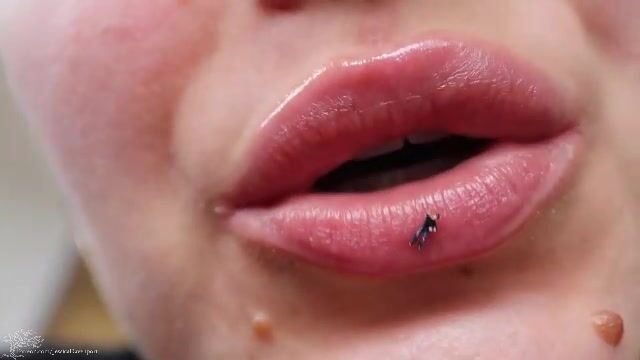 Giantess Aurora vore