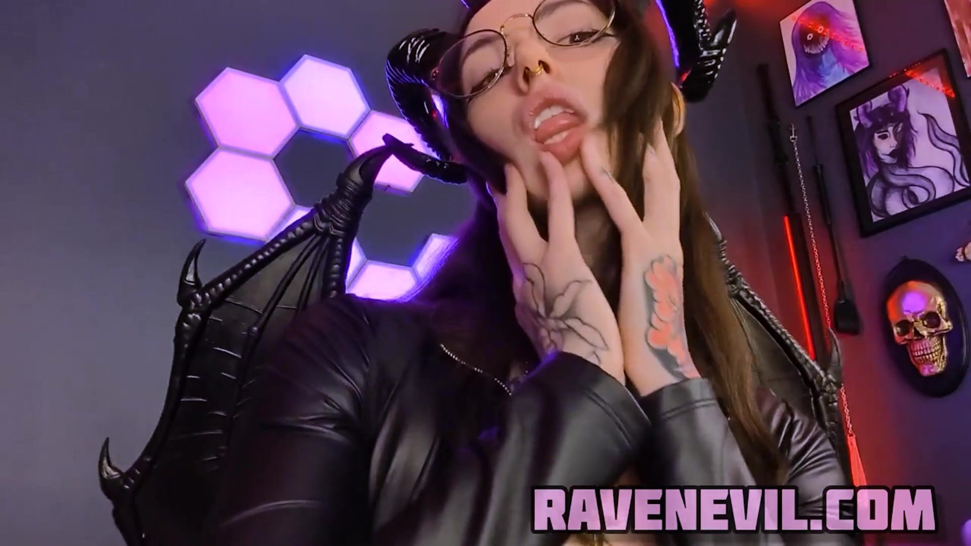 EvillMissRavven - Succubus Seduction - Homewrecker JOI