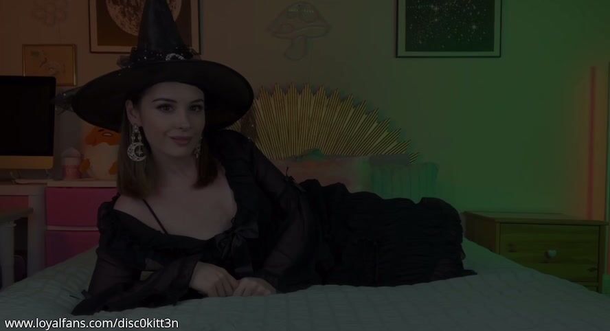 Disco Kitten Witch’s feast