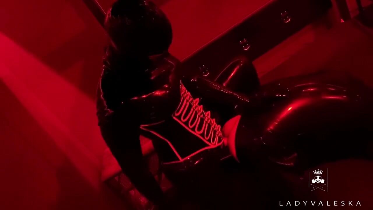 Lady Valeska - Gimp Sucked Fucked and Used