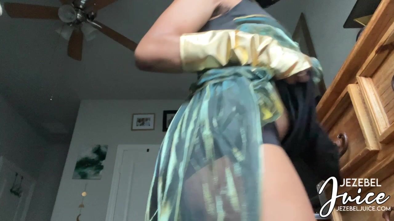 Sniff my Royal Farts
