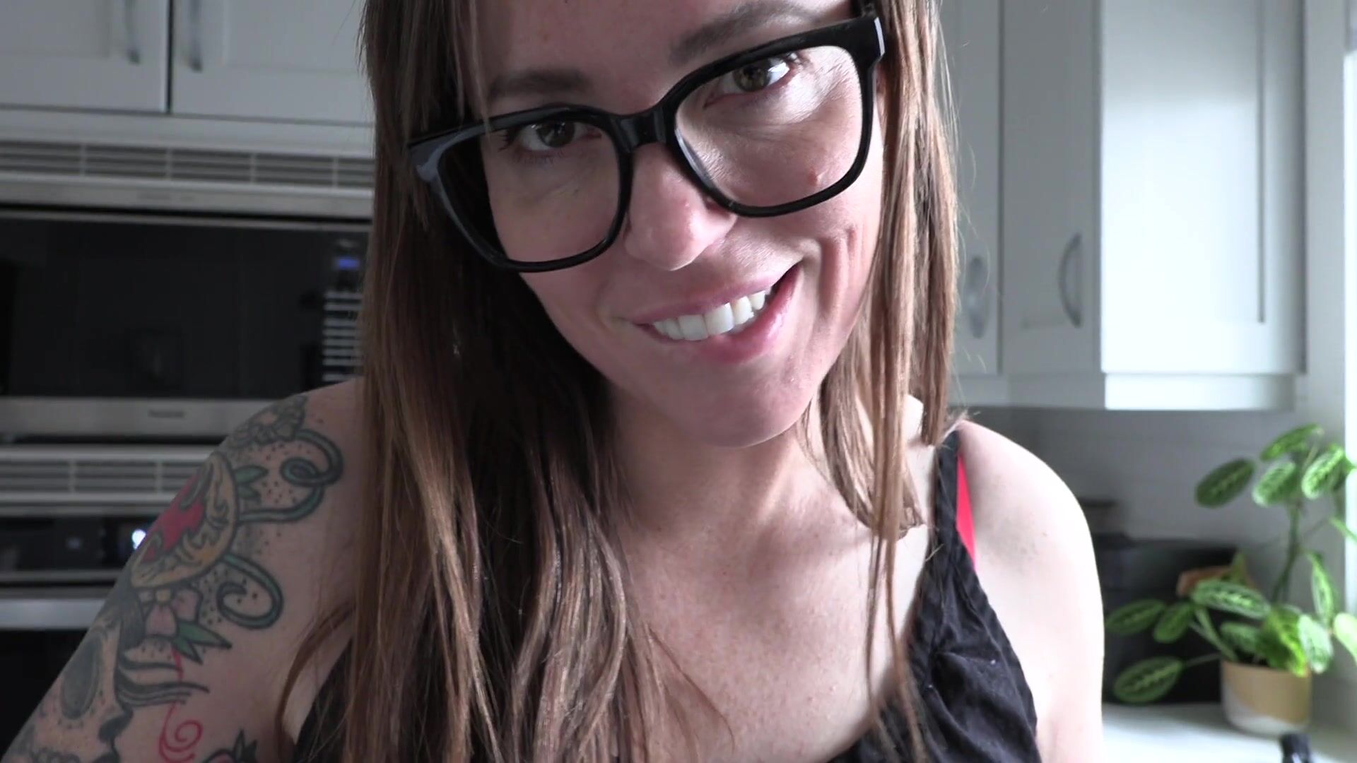 yogabella - Weekend with Aunty Turns Fucking