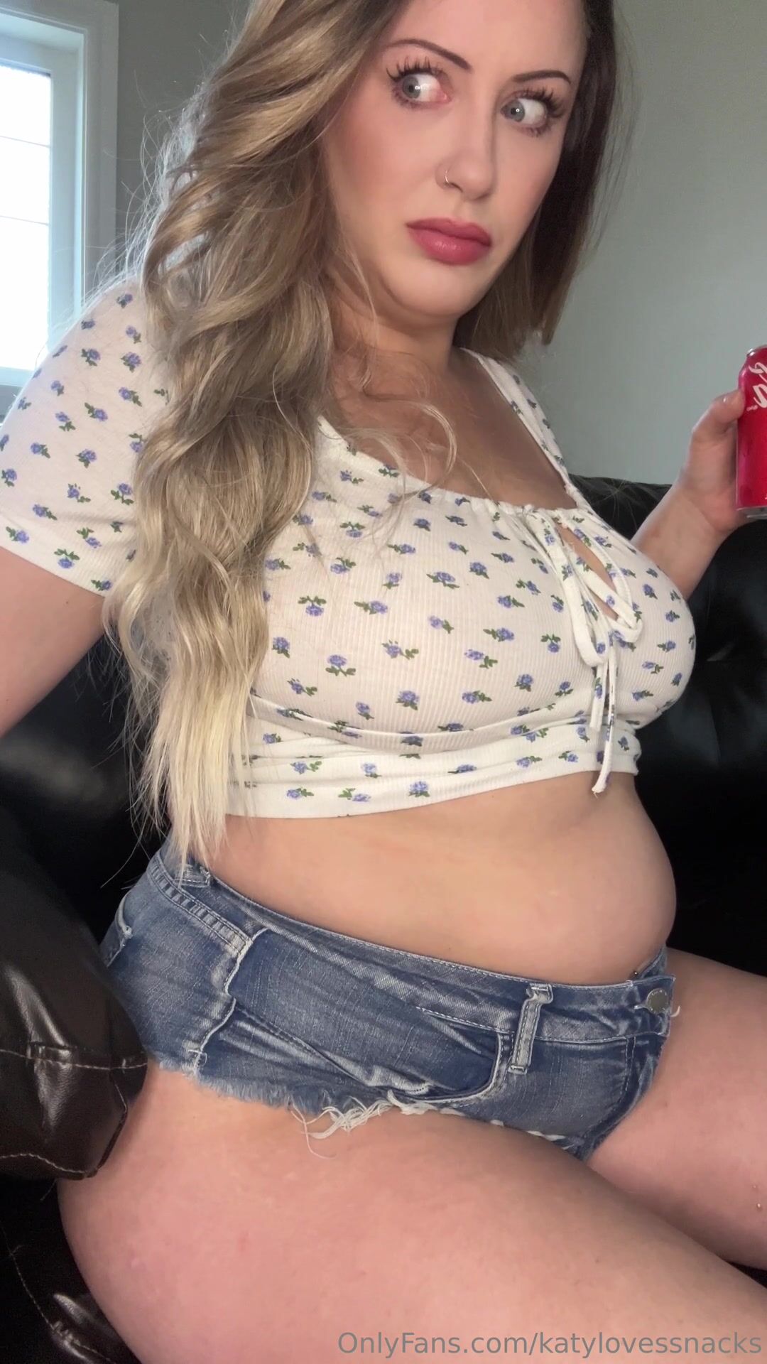 Coke and seltzer bloat inflation (Katylovessnacks)