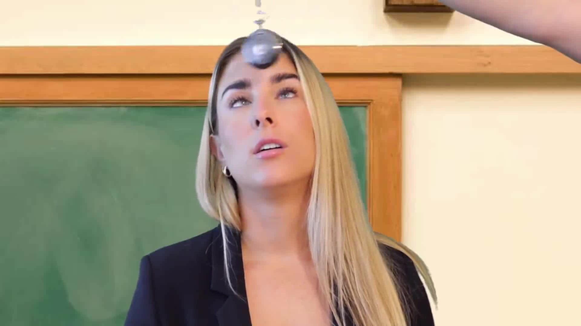 Victoria Elizabeth trained in class