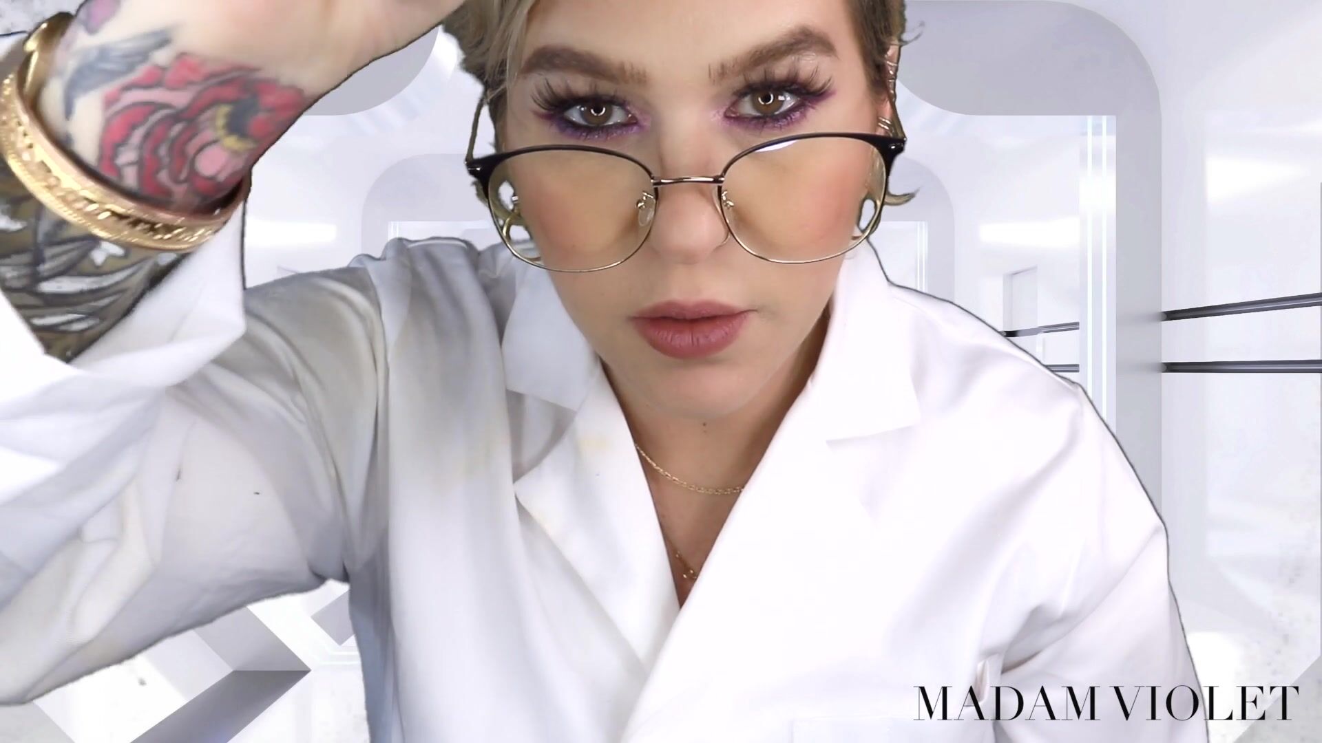 Madam Violet - Welcome To DELIRIUM