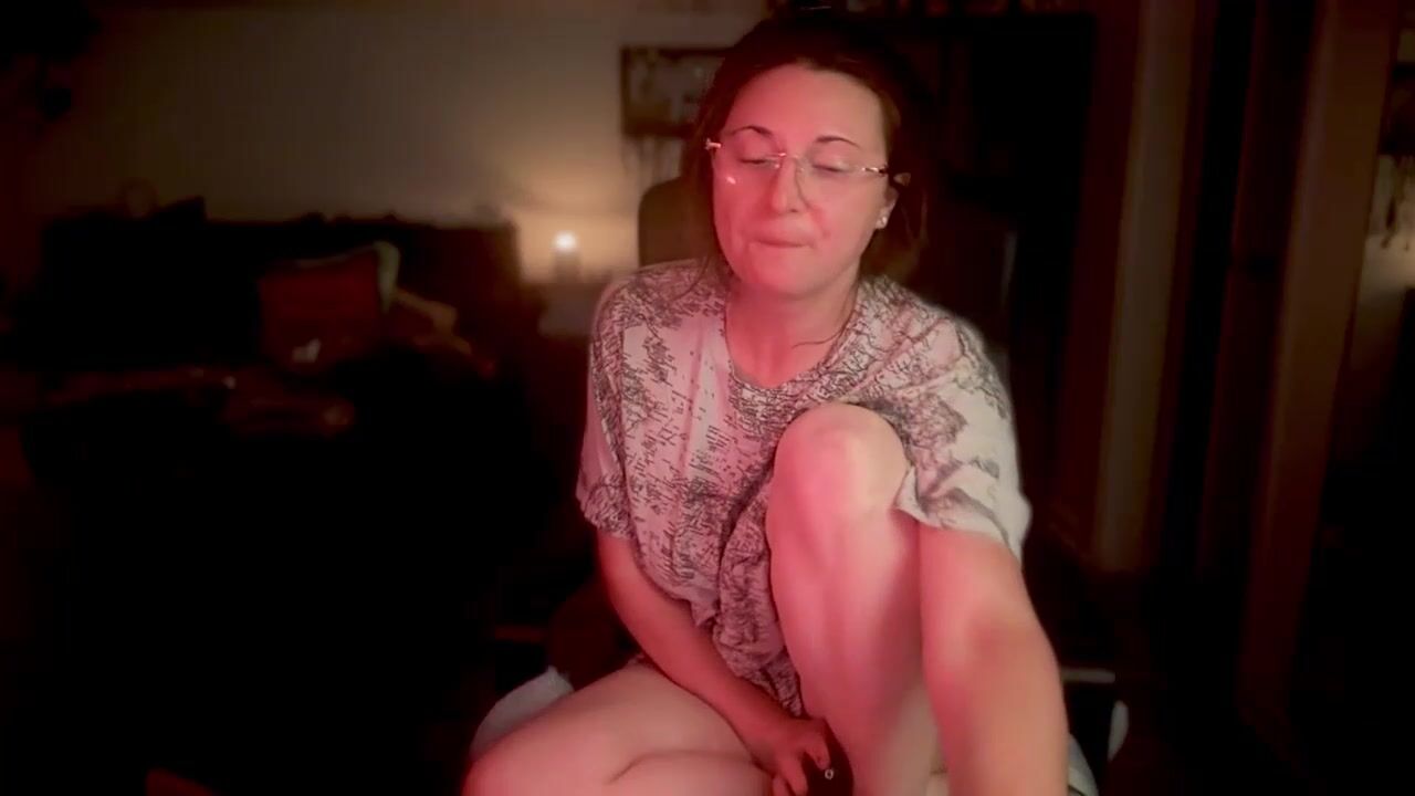 Bbgirl_Xx 1 of 2 vibes and fingering