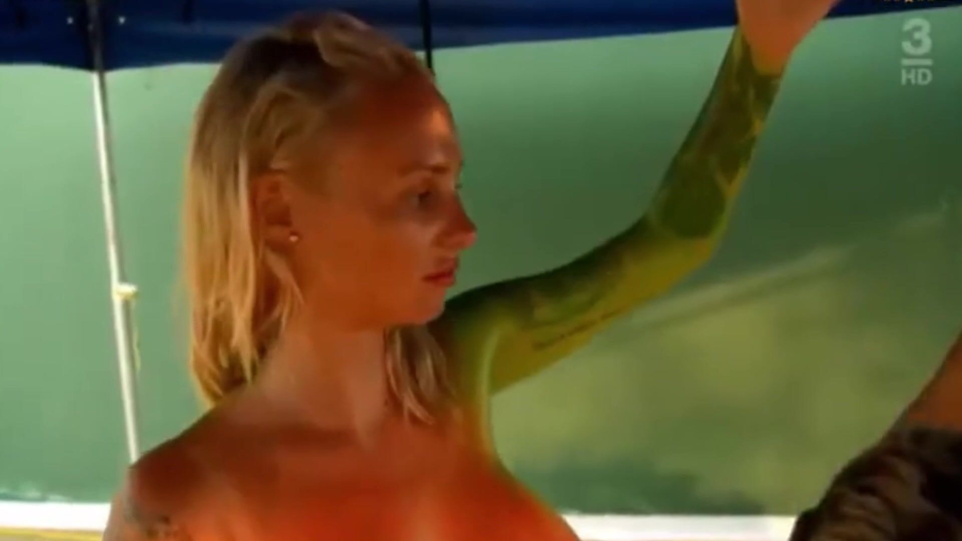 Paow's Breasts Painted Naked In Paradise Hotel Sweden