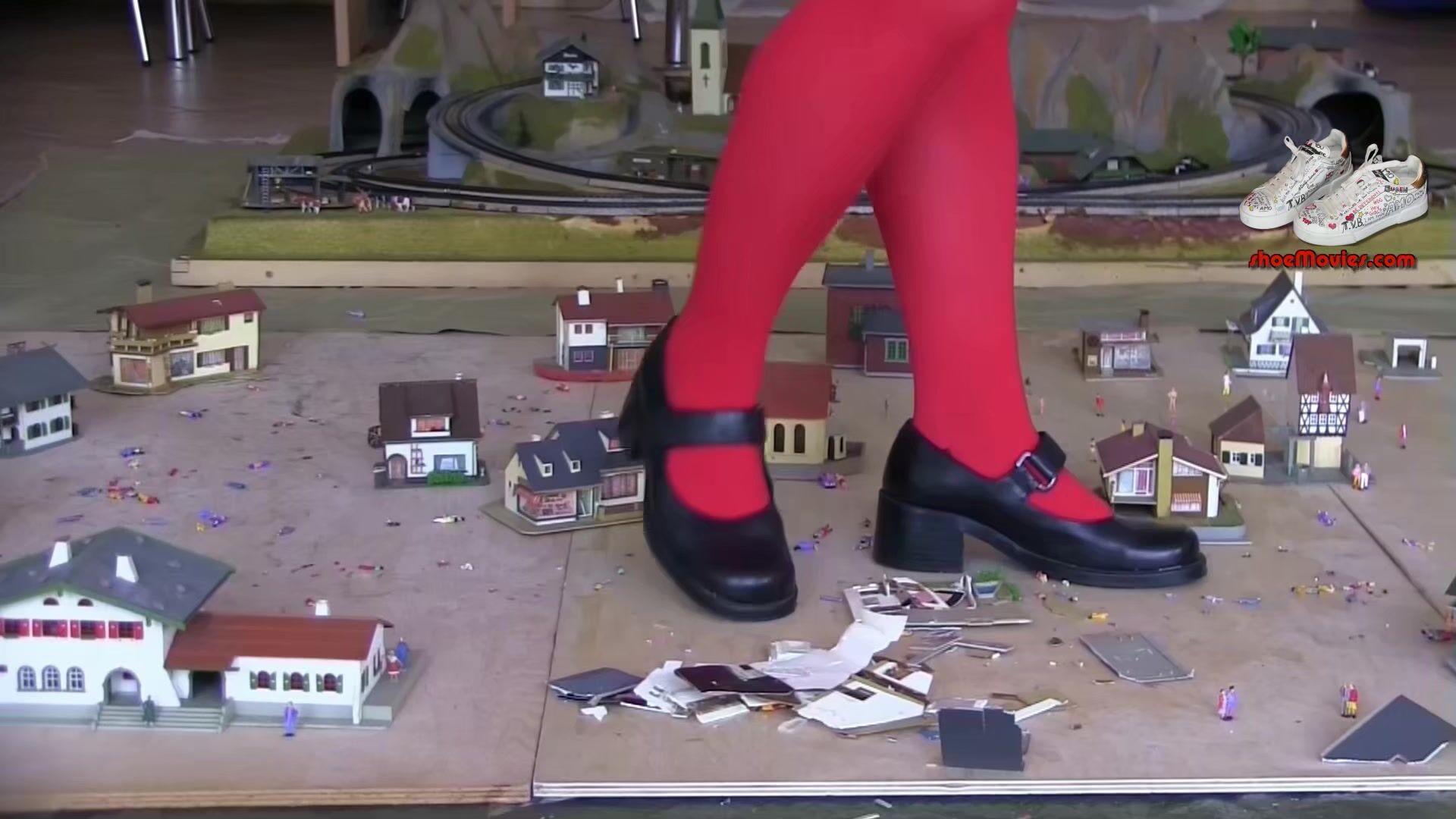Giantess schoolgirl Anna crush village p2