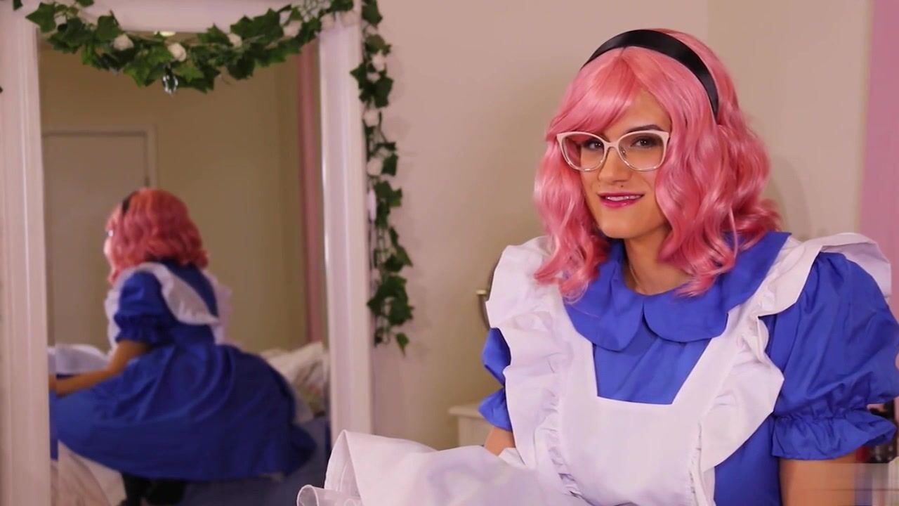 Alice shrinks u in diapers